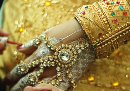 What are the benefits of wearing gold?